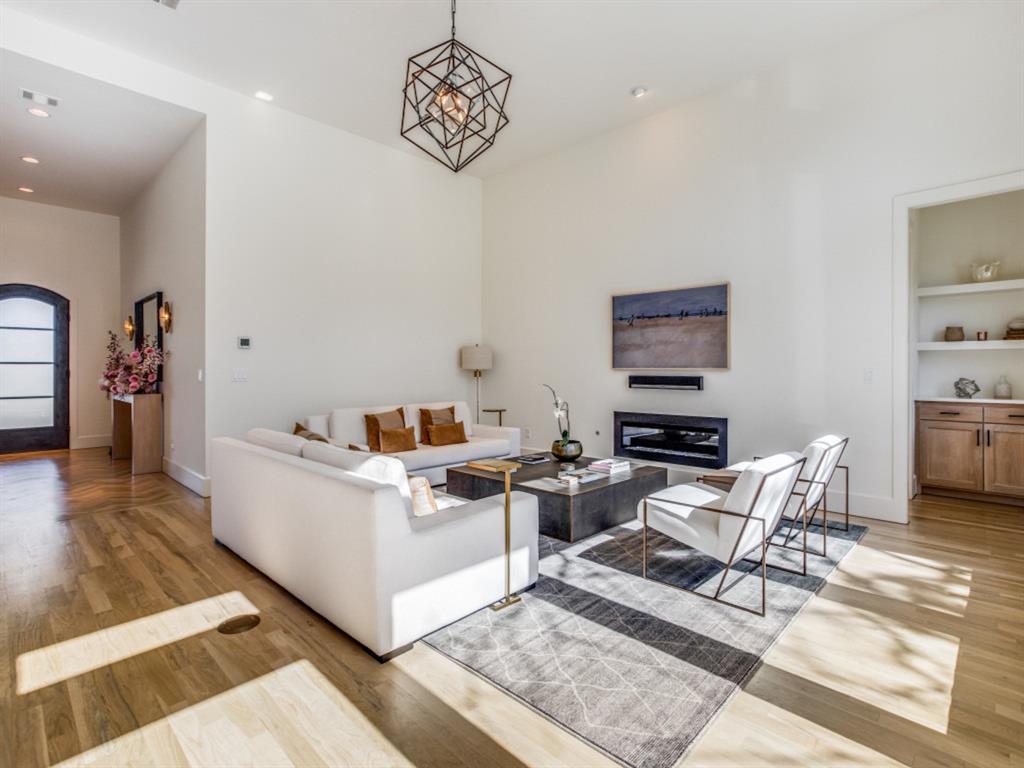 Villas at Hidden Knoll - Residential