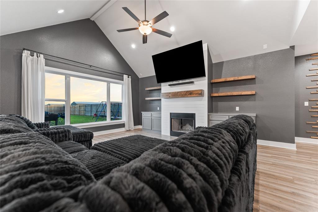 GRACE LANDING - Residential