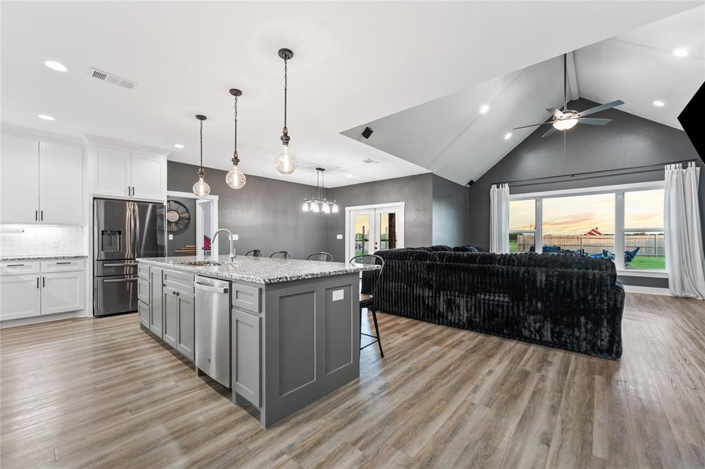 GRACE LANDING - Residential