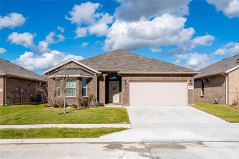 Photo of 1117 Croxley Way, Fort Worth, TX 76247 (MLS # 21229200)