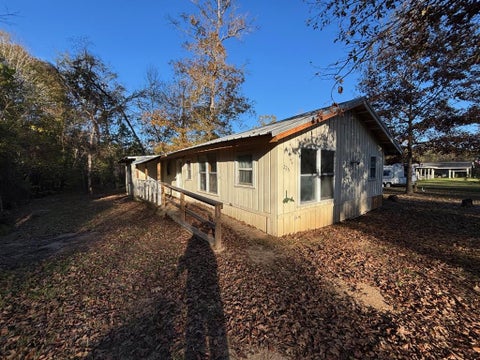 Photo of 225 County Road 4090, Woodville, TX 75979 (MLS # 21308336)