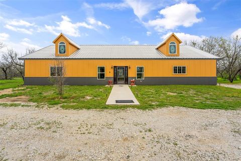 A home in Mineral Wells