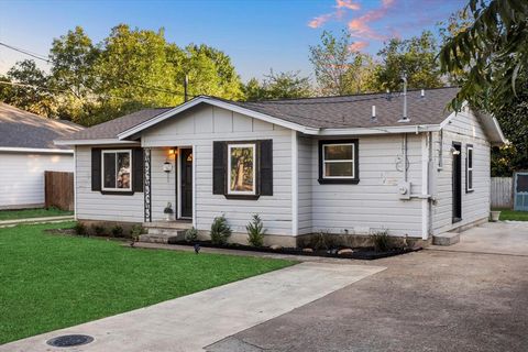 A home in Waxahachie