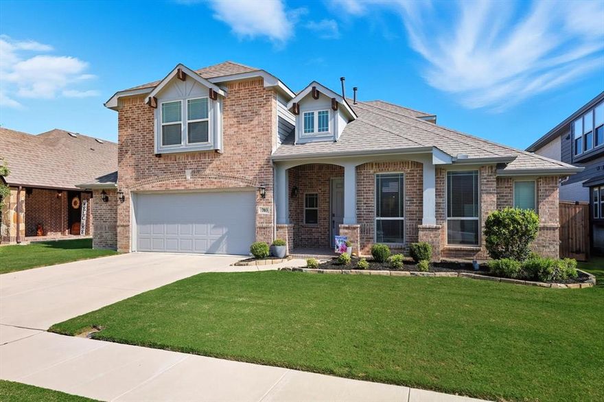 If you’ve been waiting for the home that just feels right the moment you walk in — this is it. From the open, light-filled layout to the inviting living spaces designed for real life and real connection, this home delivers the comfort, flow, and functionality today’s buyers are searching for in North DFW.
The kitchen sits at the heart of the home, opening seamlessly to the main living area so you’re never far from the conversation — whether hosting friends, helping with homework, or enjoying a quiet night in. Thoughtful storage, modern finishes, and generous prep space make everyday living easy and entertaining effortless. The private primary suite offers a true retreat at the end of the day, with space to unwind, recharge, and escape the noise of busy schedules. Additional bedrooms provide flexibility for guests, remote work, hobbies, or growing households. Step outside and picture morning coffee, weekend grilling, or pets playing freely in your backyard space — all inside a welcoming community known for its neighborhood feel and lifestyle amenities. Located in Northwest ISD and just minutes from Alliance, Denton, and North Fort Worth, you get the best of both worlds — small-town charm with big-city convenience. Homes in this area don’t last long for a reason. Come see why buyers love calling Justin home.