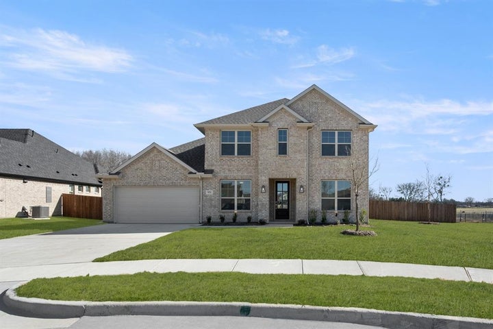 Photo 1 of 33 — 931 Richard Pittmon Drive, DeSoto, TX 75115