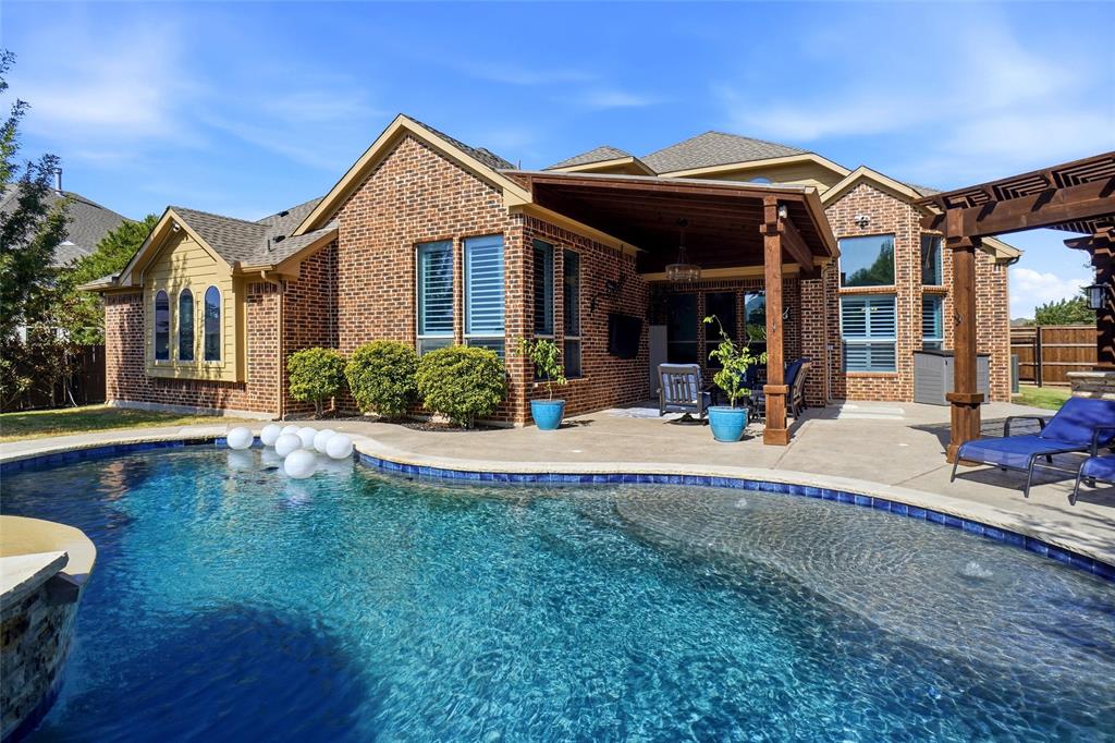 1913 Yosemite Lane