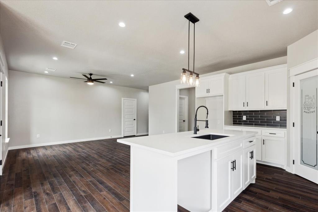 HUTCHINS ACREAGE - Residential