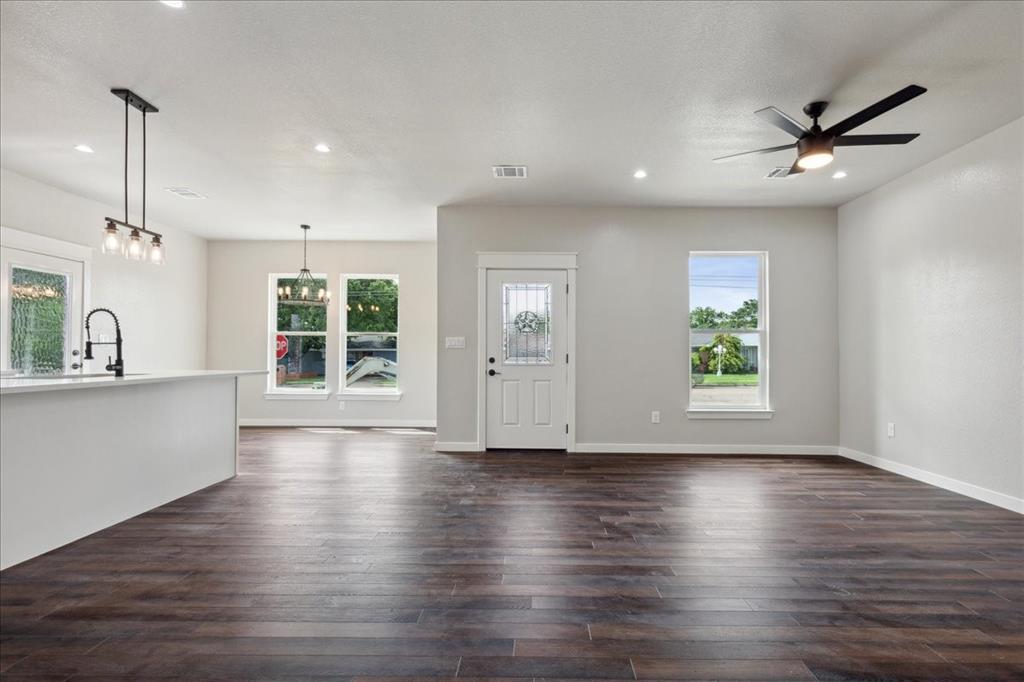 HUTCHINS ACREAGE - Residential