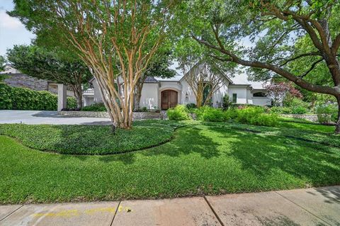 Property photo of 14819 Bellbrook Drive, Addison, TX 75254