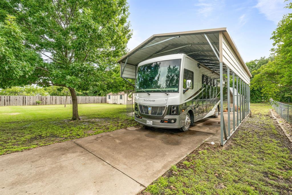 3912 Country Lane