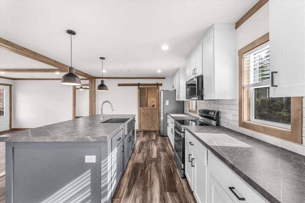152 Private Road 3647