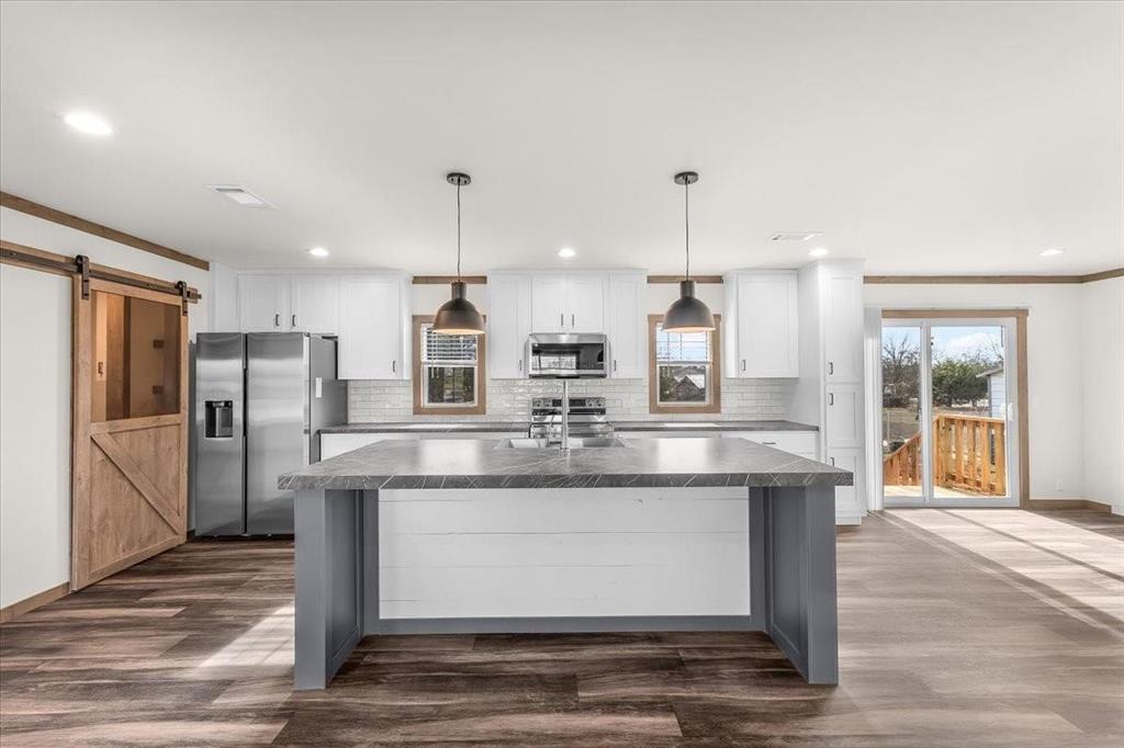 152 Private Road 3647