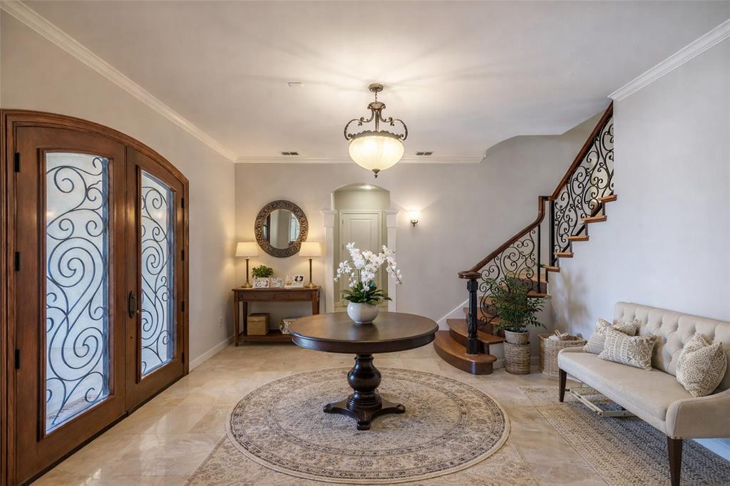 5601 Wagon Wheel Avenue