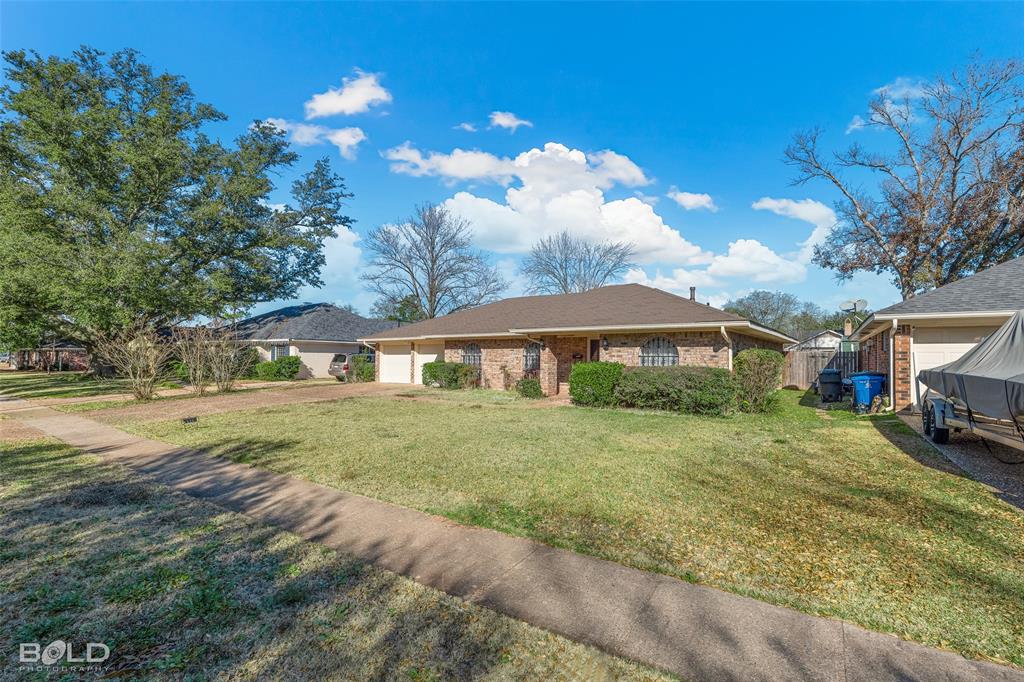 414 N Dresden Circle