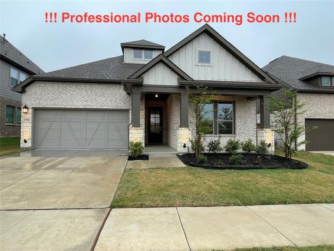 Photo of 2703 Trinity Ridge Street, Mansfield, TX 76063 (MLS # 21244029)