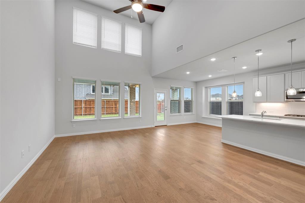 1328 Silver Grass Meadows