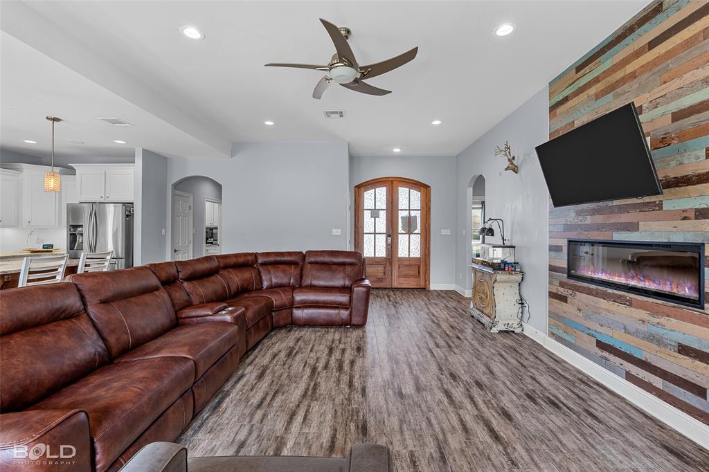 Norris Ferry Crossing - Residential