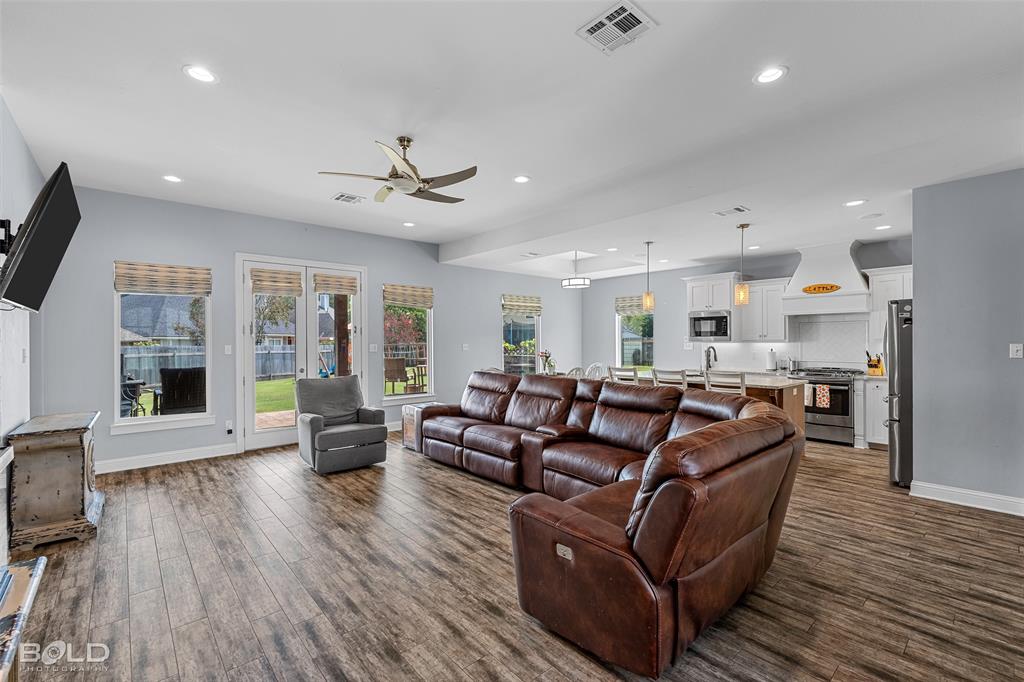 Norris Ferry Crossing - Residential