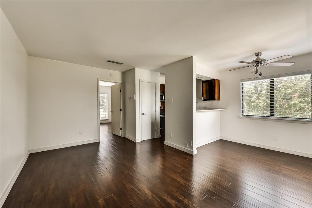 Randalls Plainview - Residential Lease