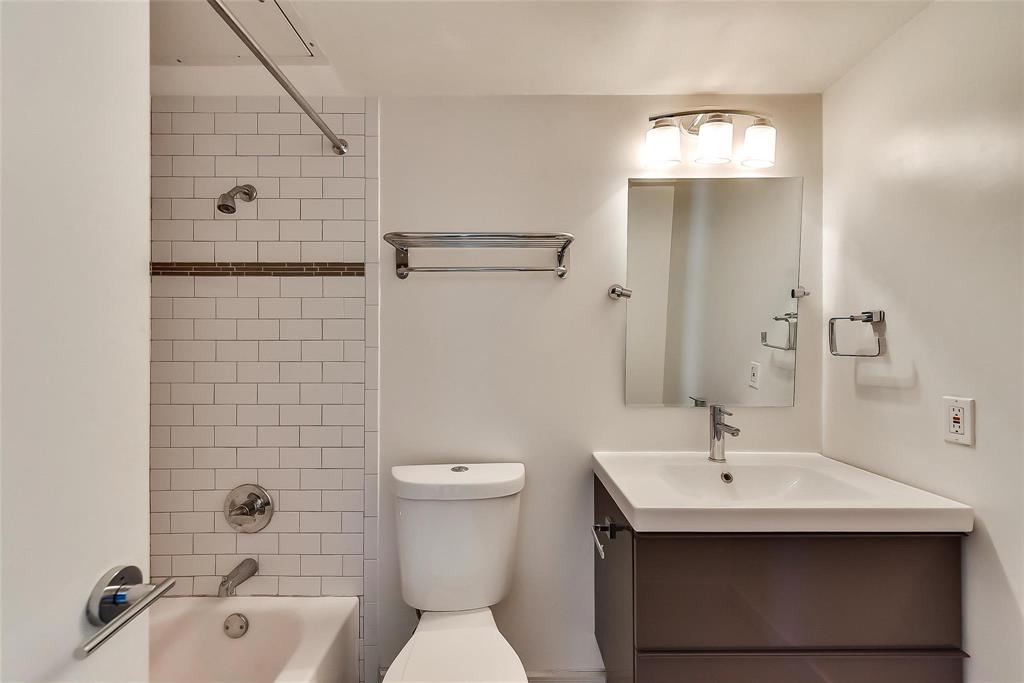 Randalls Plainview - Residential Lease