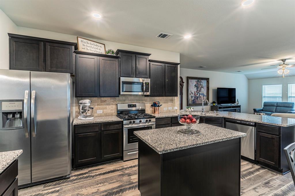 Camden Pk Red Oak - Residential