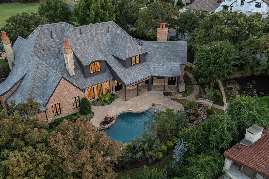 2000 White Wing Cove