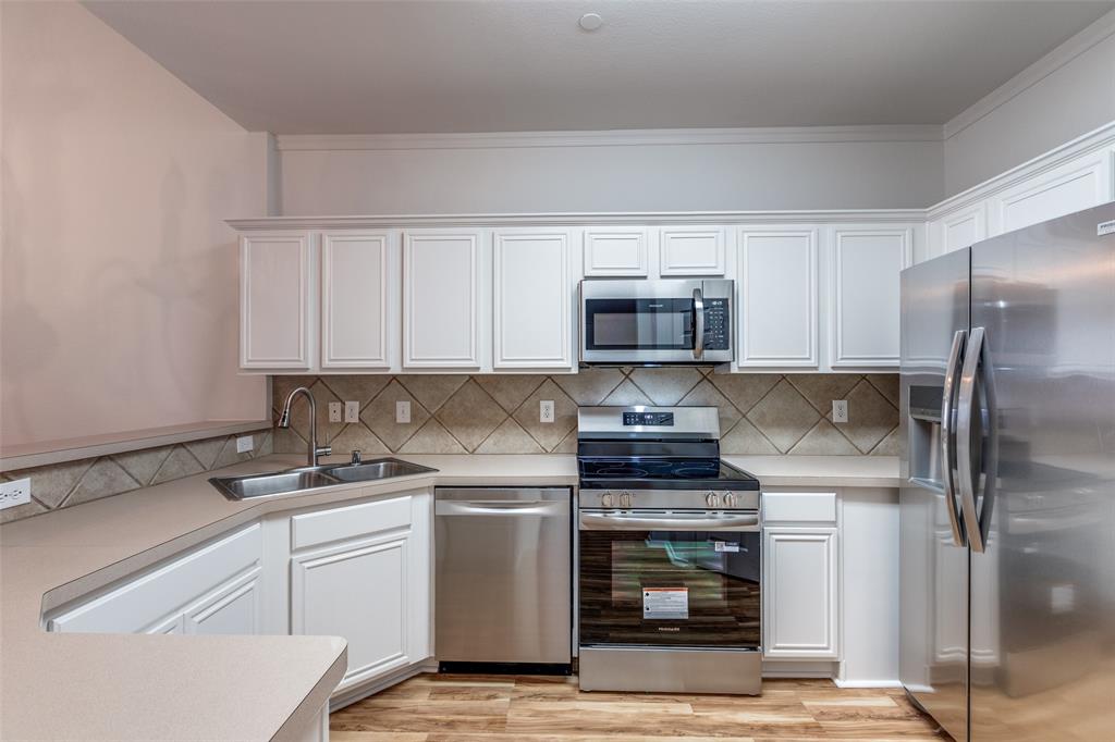 Pasquinellis Parker Estates Ph - Residential