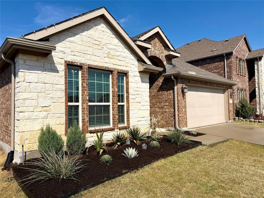 12700 White Sands Way