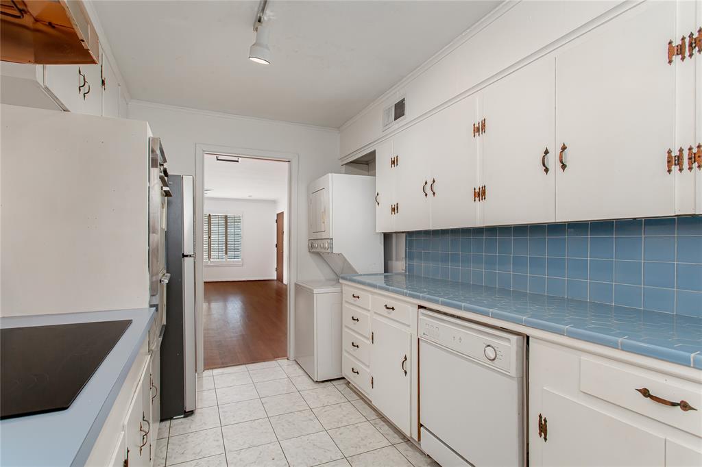 Caruth Terrace - Residential Lease