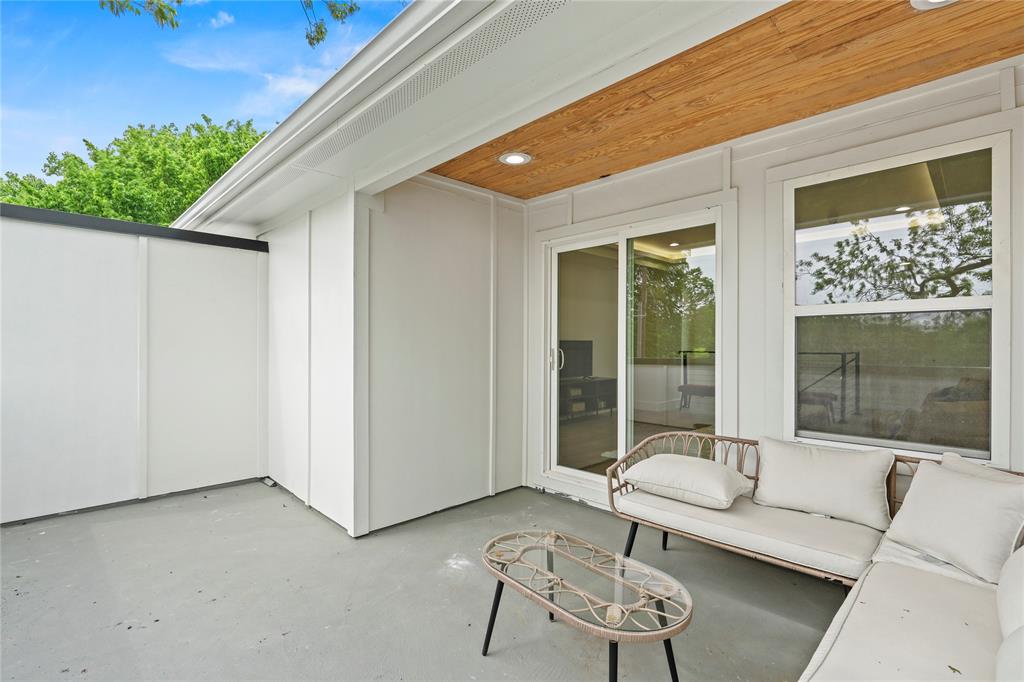 Freemans Columbia Ave - Residential Income