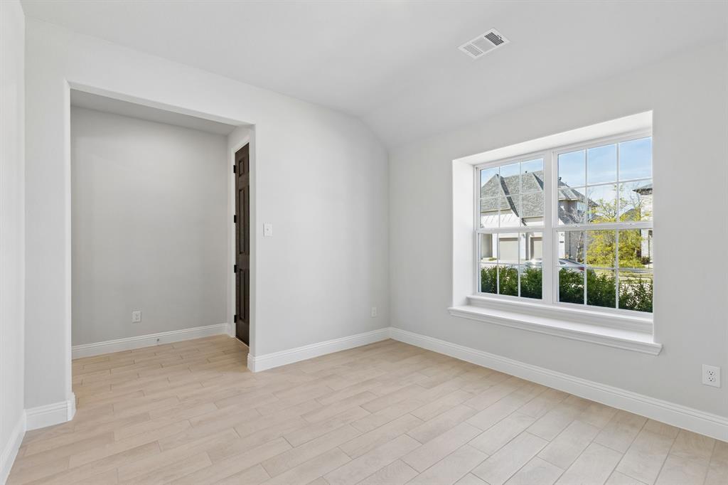 Venetian - Residential