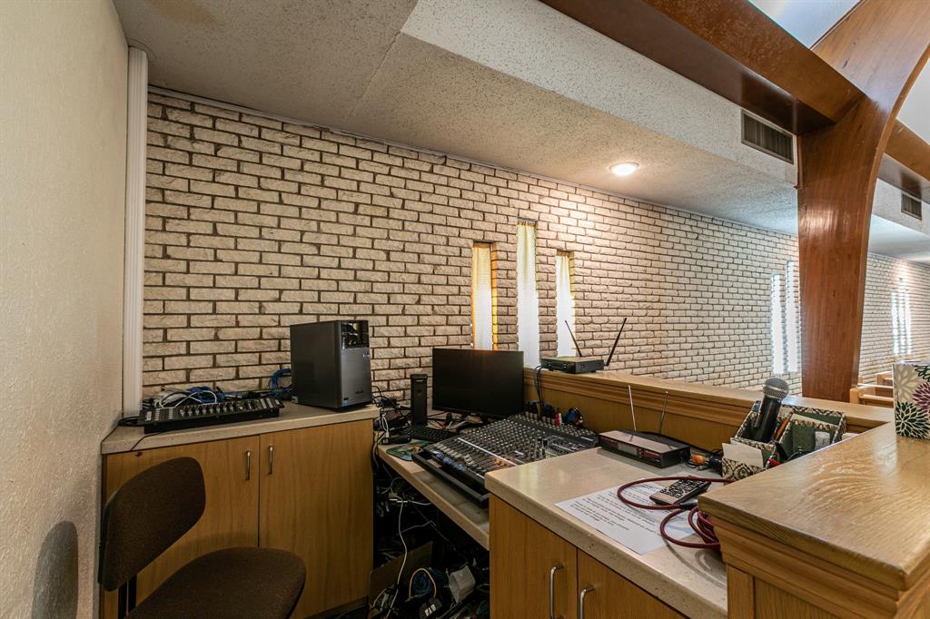 Charles Gibbs Surv Abs #534 - Commercial Sale