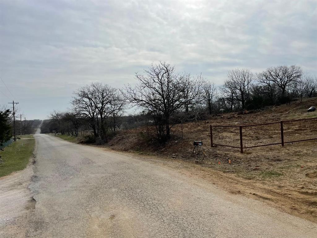 699 Oaks Crossing Road