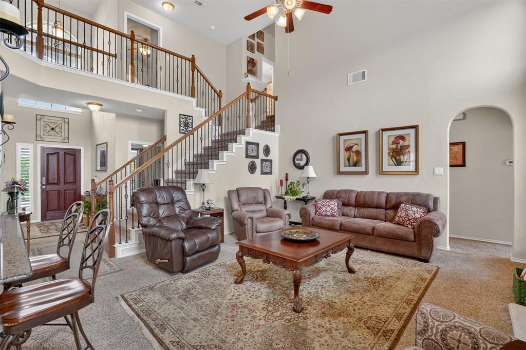 Photo of 17 Tallwood Lane, Edgecliff Village, TX 76134 (MLS # 21259700)