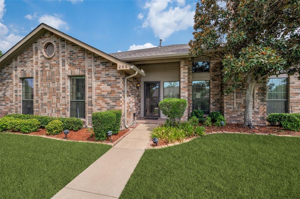 206 Carolina Court