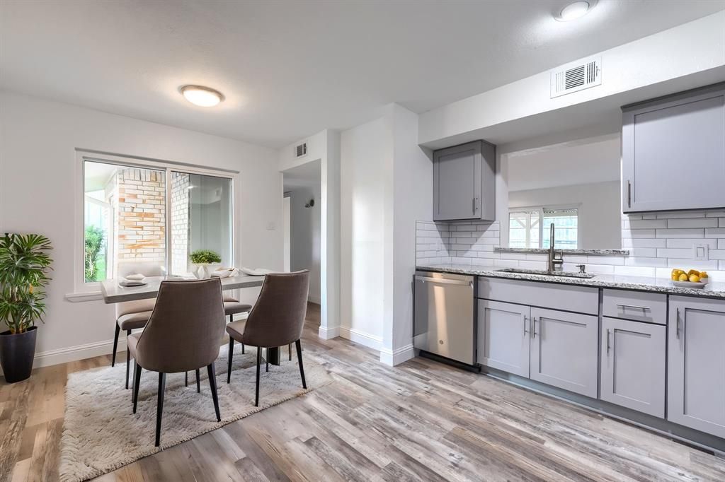Photo of 557 Trailcrest Drive, Garland, TX 75043 (MLS # 21045881)