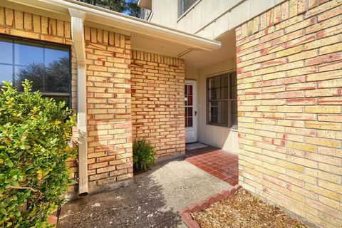 Tiny photo for 557 Trailcrest Drive, Garland, TX 75043 (MLS # 21045881)