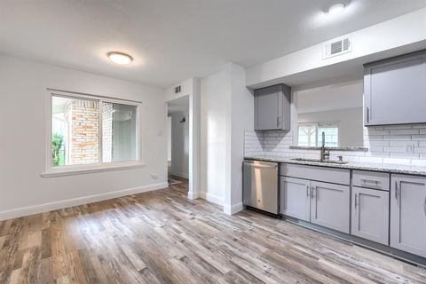 Tiny photo for 557 Trailcrest Drive, Garland, TX 75043 (MLS # 21045881)