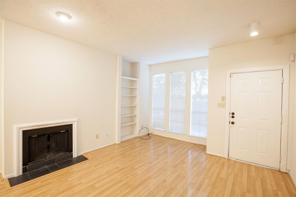 Dallas, Texas 75235, United States, 2 Bedrooms Bedrooms, ,2 BathroomsBathrooms,Residential,Active,215987