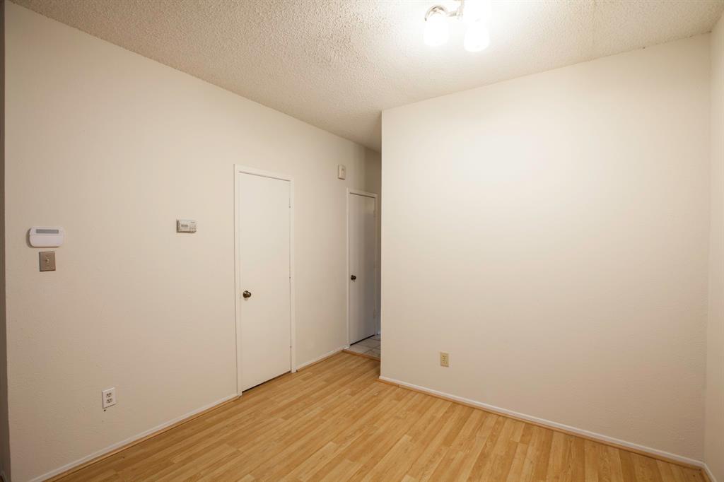 Dallas, Texas 75235, United States, 2 Bedrooms Bedrooms, ,2 BathroomsBathrooms,Residential,Active,215987