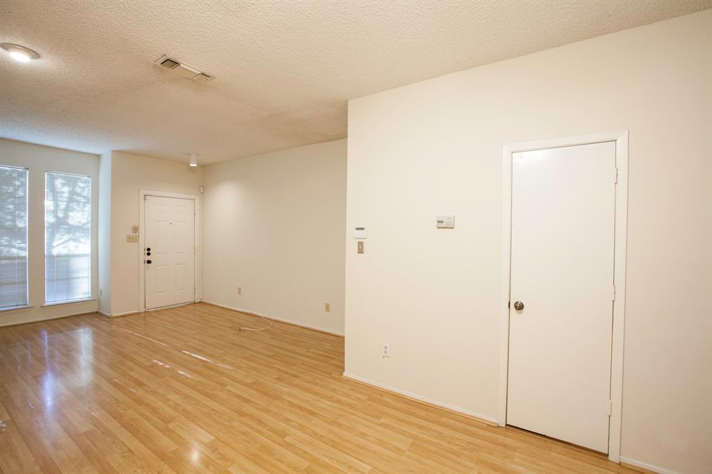 Dallas, Texas 75235, United States, 2 Bedrooms Bedrooms, ,2 BathroomsBathrooms,Residential,Active,215987