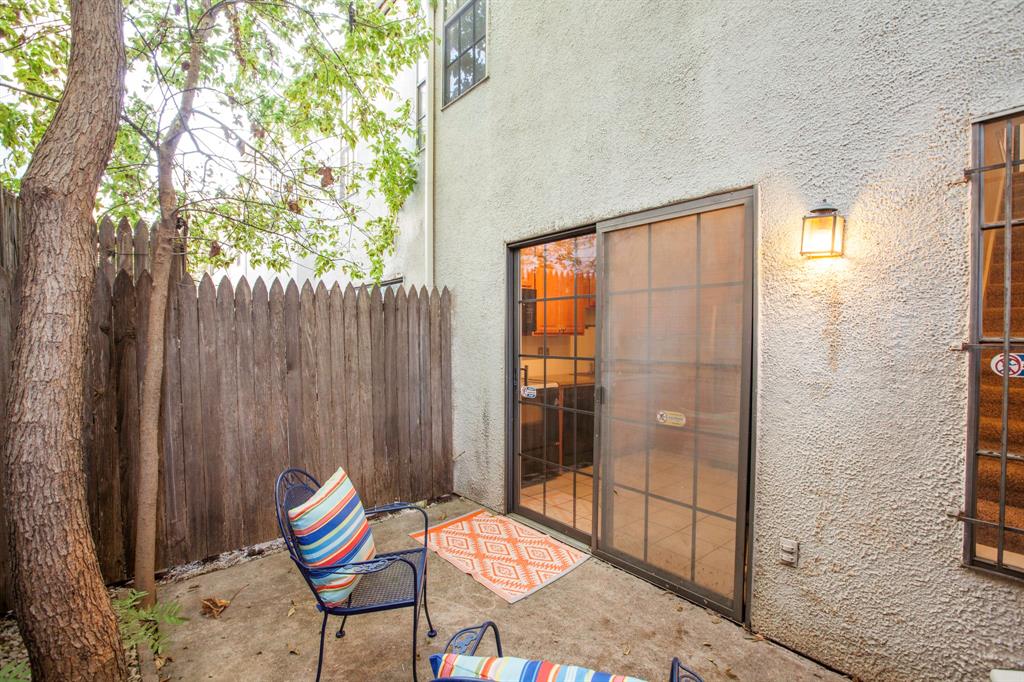 Dallas, Texas 75235, United States, 2 Bedrooms Bedrooms, ,2 BathroomsBathrooms,Residential,Active,215987