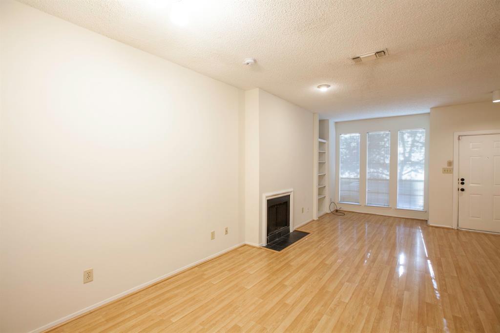 Dallas, Texas 75235, United States, 2 Bedrooms Bedrooms, ,2 BathroomsBathrooms,Residential,Active,215987