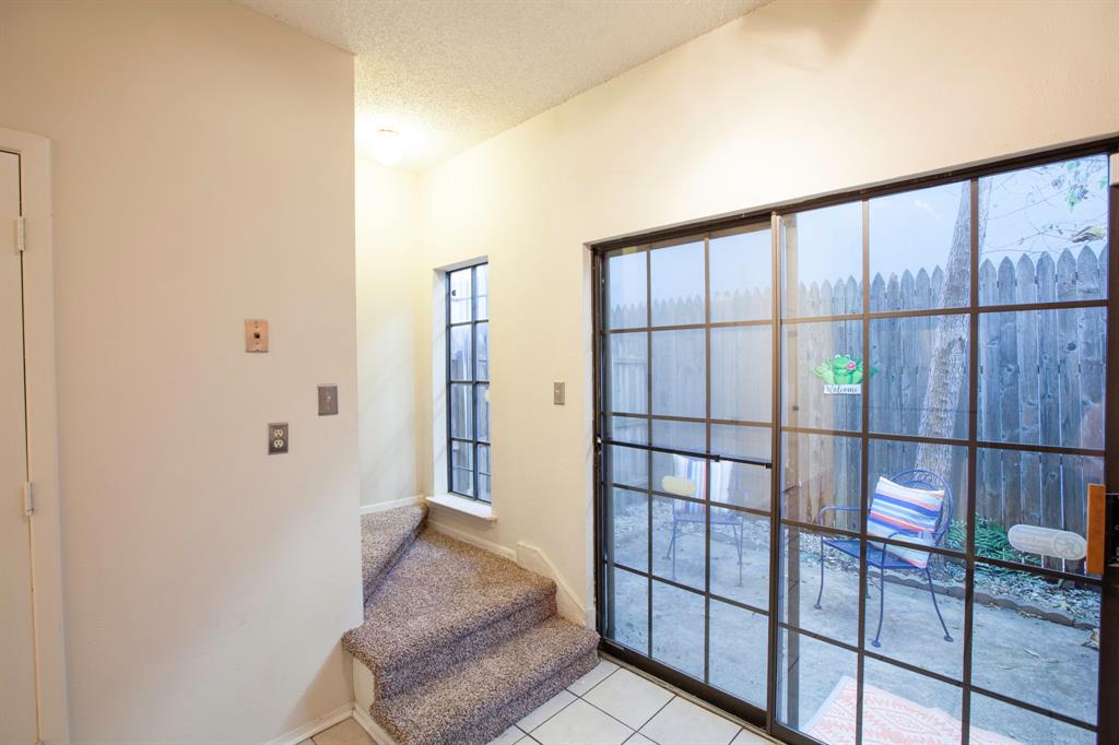 Dallas, Texas 75235, United States, 2 Bedrooms Bedrooms, ,2 BathroomsBathrooms,Residential,Active,215987