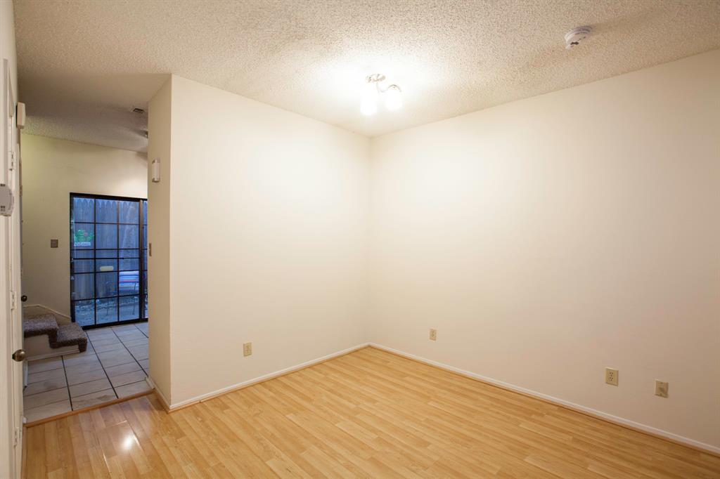 Dallas, Texas 75235, United States, 2 Bedrooms Bedrooms, ,2 BathroomsBathrooms,Residential,Active,215987