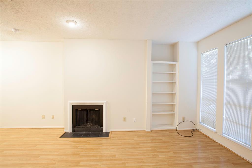 Dallas, Texas 75235, United States, 2 Bedrooms Bedrooms, ,2 BathroomsBathrooms,Residential,Active,215987