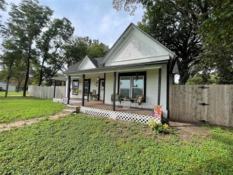 200 S Austin Street Rice TX 75155