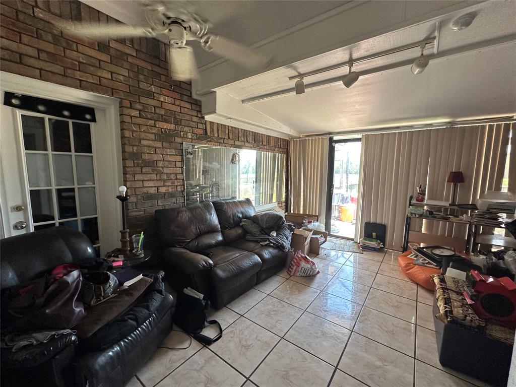 1412 Paula Lane