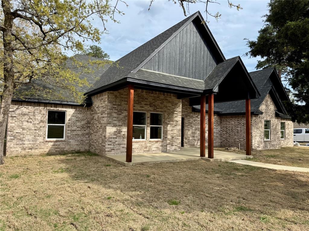 122 PRIVATE ROAD 6305