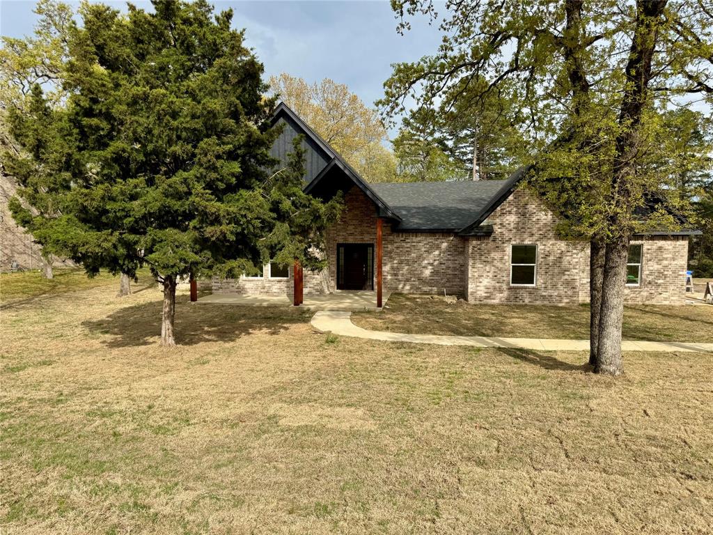 122 PRIVATE ROAD 6305